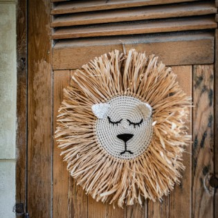 Grande tête de lion en raphia
