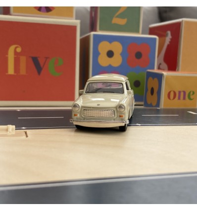 Voiture Trabant 601 beige