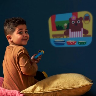 Lampe torche à projection et ses 3 contes - Kikkerland 2