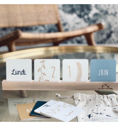 Calendrier perpétuel bois et cartes - Les Petites Hirondelles