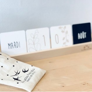 Calendrier perpétuel bois et cartes - Les Petites Hirondelles 2