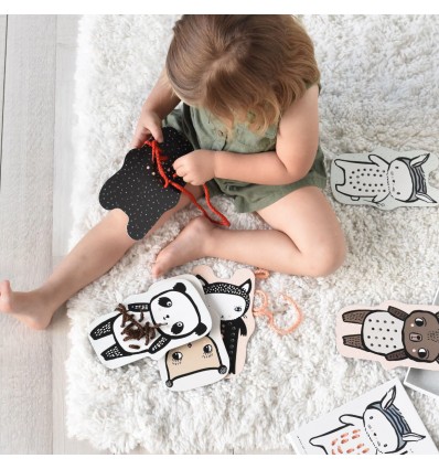 Cartes à lacer bébés animaux - Wee Gallery
