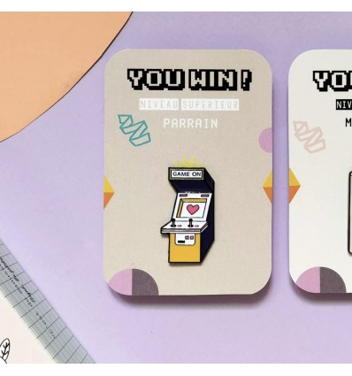 Pin's Parrain Jeu d'arcade - Pamela Loops