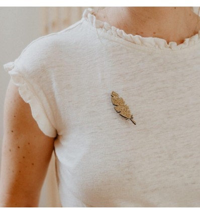 Pin's Plume dorée à paillettes - Les Petites Hirondelles