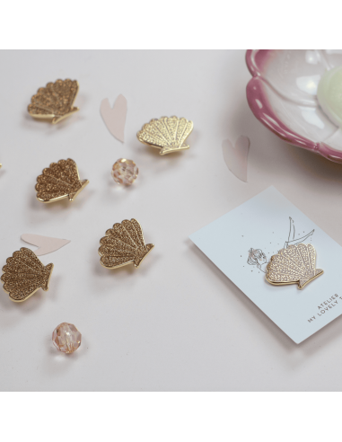 Pin's doré "Coquillage doré pailleté" - My...